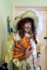 stilt-terrific_stiltwalkers_statues_roving008002.jpg