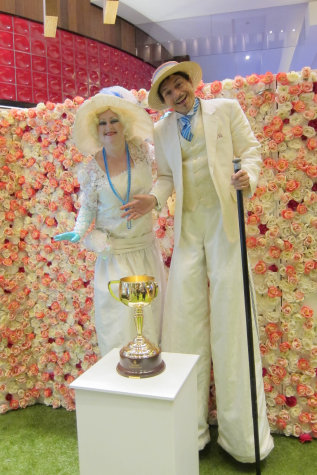 stilt-terrific_stiltwalkers_statues_roving038002.jpg