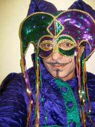 stilt-terrific_stiltwalkers_statues_roving098010.jpg