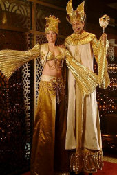 stilt-terrific_stiltwalkers_statues_roving099019.jpg